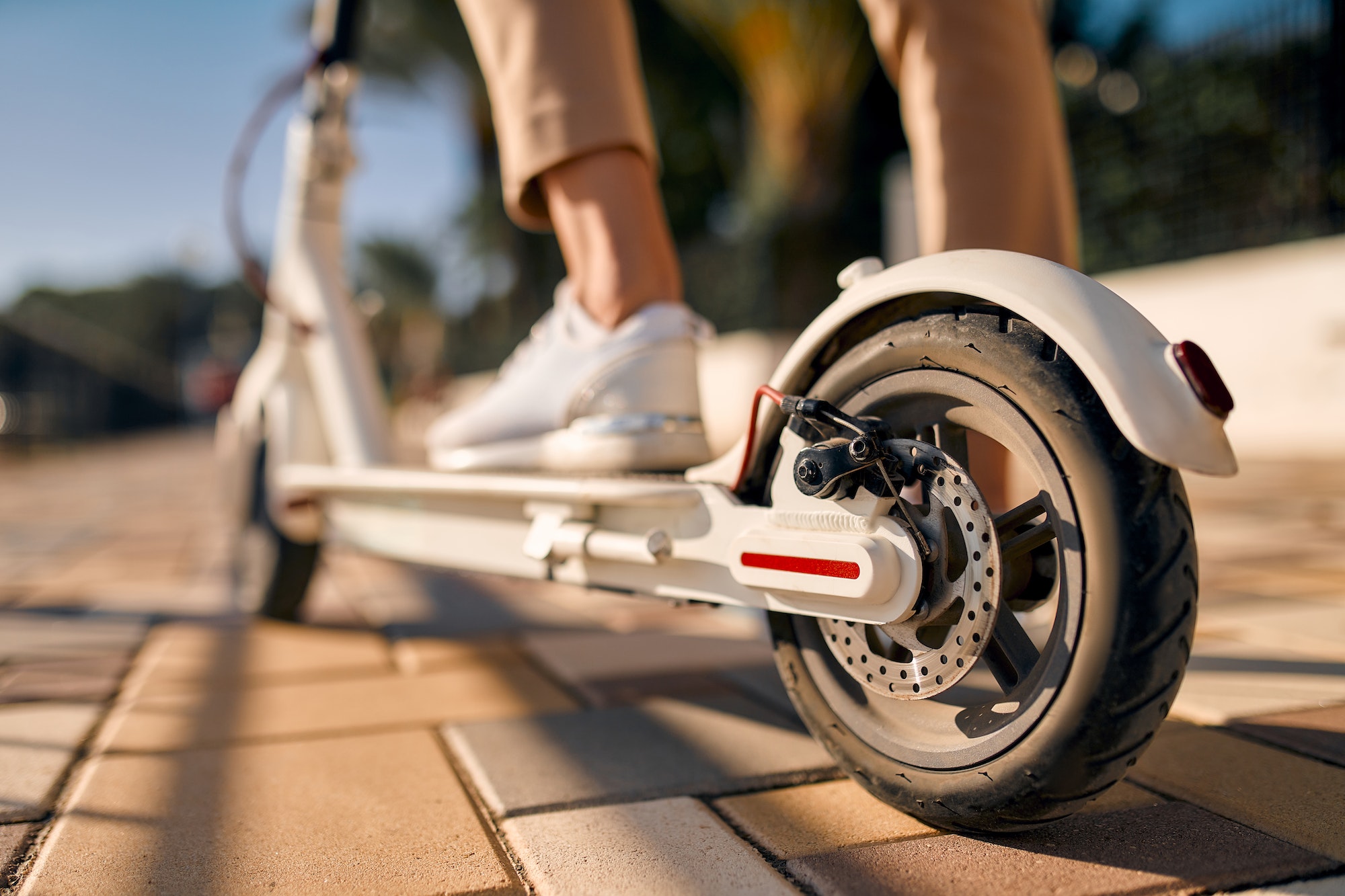 Trotinette electrique déplacement étudiant facile