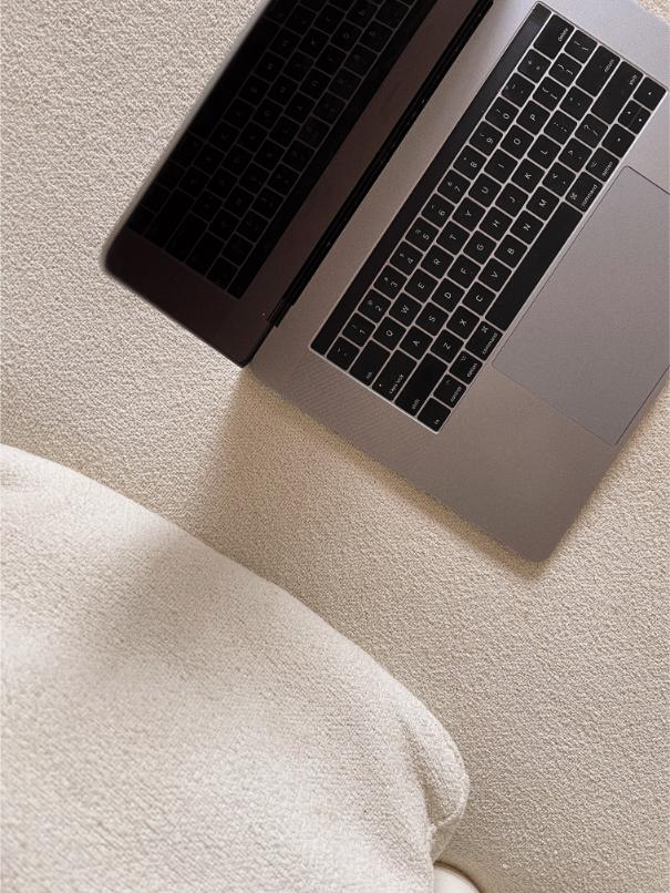 Comment valoriser vos collaborateurs avec des trophées gravés sur-mesure ?